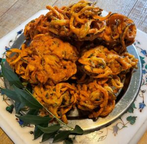 Vegetable Bhajis with curry leaves